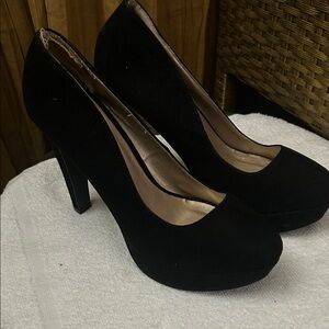 Qupid Classic Black Heels
